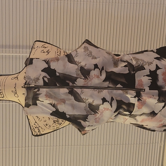 bar iii XL Black/Pink/White Gray Zippered back dress - Picture 6 of 9